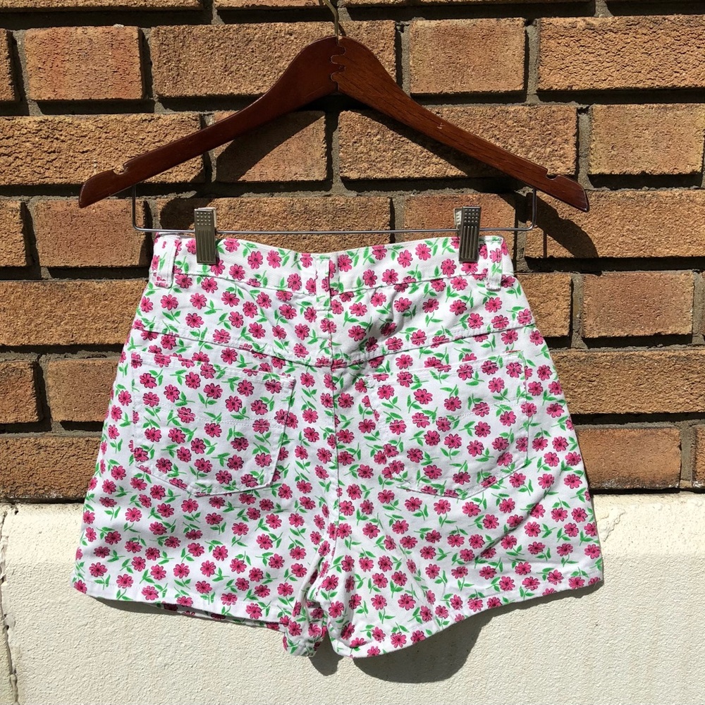 Floral print high waisted jean shorts by Route 66